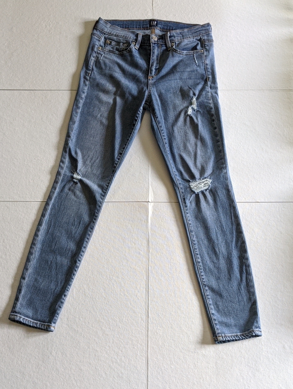 GAP Women's Medium Wash Ripped True Skinny Jeans - Sz 27R